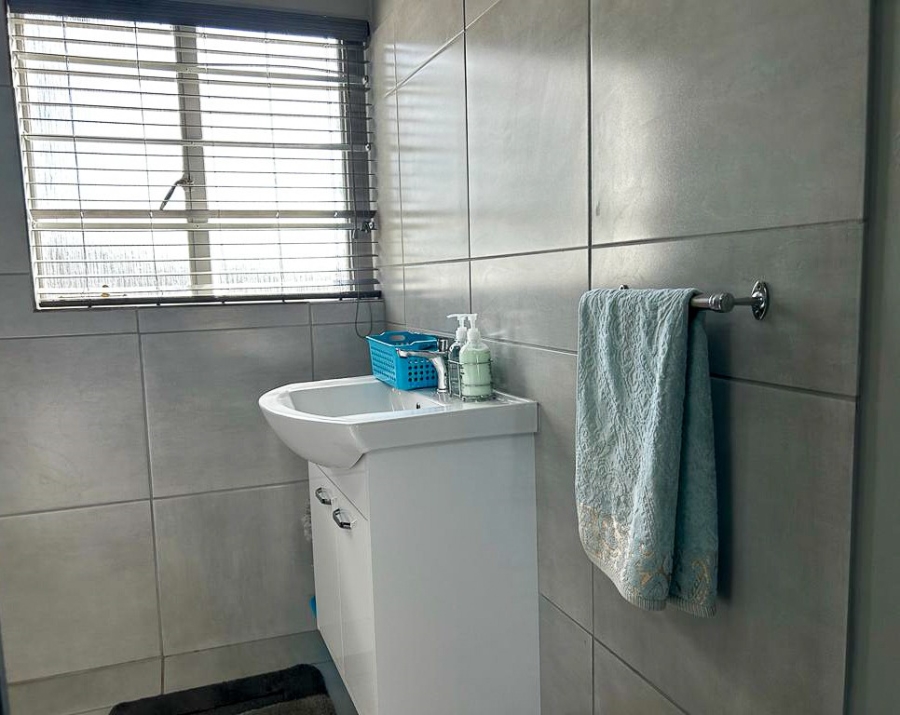 4 Bedroom Property for Sale in Potchefstroom Rural North West
